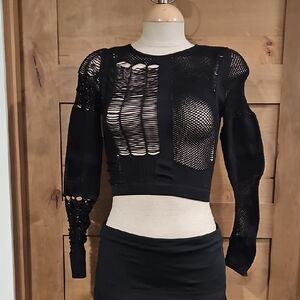 Black Distressed Knit Long-Sleeve Crop Top - Women Fishnet.  Sz Xs/s